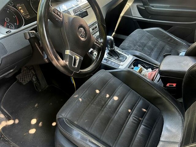 Білий Фольксваген CC, об'ємом двигуна 2 л та пробігом 204 тис. км за 10000 $, фото 9 на Automoto.ua