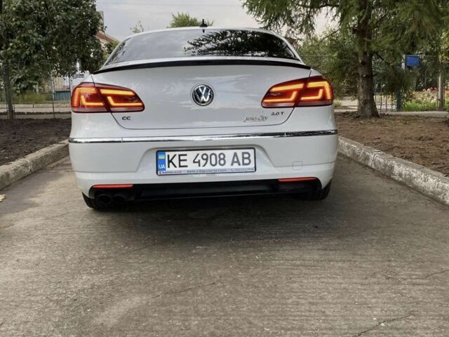 Білий Фольксваген CC / Passat CC, об'ємом двигуна 2 л та пробігом 220 тис. км за 12500 $, фото 1 на Automoto.ua