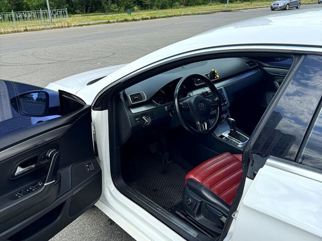 Білий Фольксваген CC, об'ємом двигуна 1.8 л та пробігом 152 тис. км за 11000 $, фото 10 на Automoto.ua