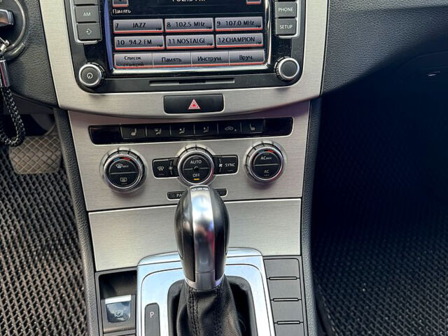 Білий Фольксваген CC, об'ємом двигуна 1.8 л та пробігом 152 тис. км за 11000 $, фото 9 на Automoto.ua