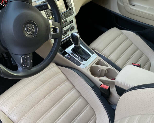 Белый Фольксваген CC / Passat CC, объемом двигателя 2 л и пробегом 93 тыс. км за 17000 $, фото 3 на Automoto.ua