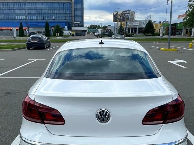 Белый Фольксваген CC, объемом двигателя 2 л и пробегом 217 тыс. км за 11700 $, фото 5 на Automoto.ua