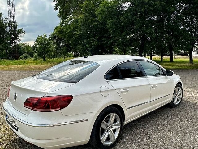 Белый Фольксваген CC, объемом двигателя 2 л и пробегом 168 тыс. км за 12300 $, фото 2 на Automoto.ua