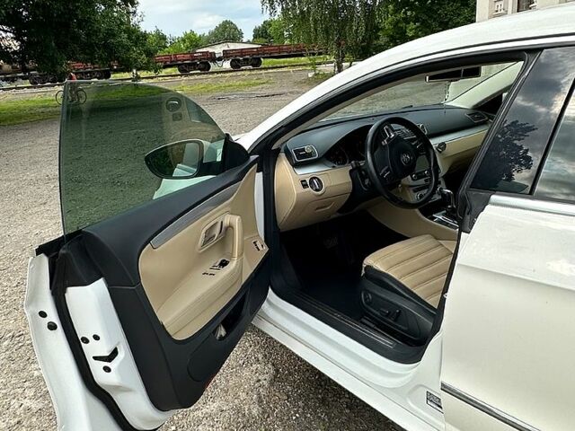 Белый Фольксваген CC, объемом двигателя 2 л и пробегом 168 тыс. км за 12300 $, фото 3 на Automoto.ua