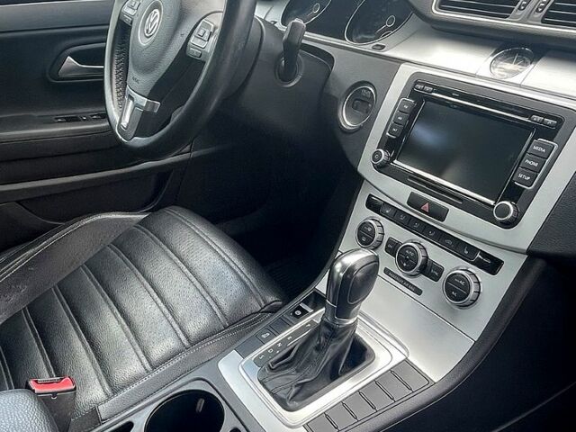 Белый Фольксваген CC, объемом двигателя 2 л и пробегом 217 тыс. км за 11700 $, фото 8 на Automoto.ua