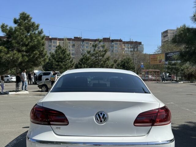 Білий Фольксваген CC / Passat CC, об'ємом двигуна 2 л та пробігом 172 тис. км за 14800 $, фото 3 на Automoto.ua