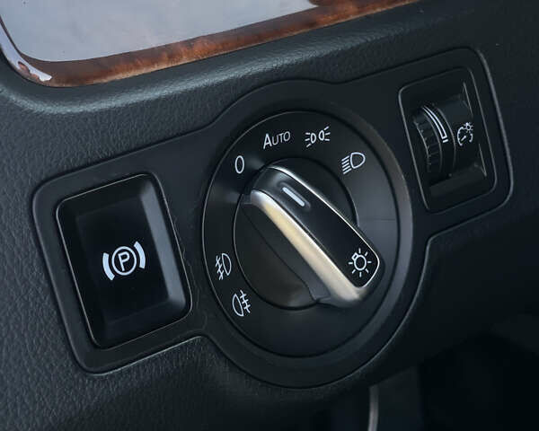 Бежевий Фольксваген CC / Passat CC, об'ємом двигуна 1.97 л та пробігом 255 тис. км за 8200 $, фото 26 на Automoto.ua