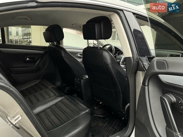 Бежевый Фольксваген CC / Passat CC, объемом двигателя 2 л и пробегом 300 тыс. км за 8100 $, фото 12 на Automoto.ua