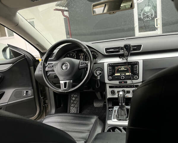 Бежевый Фольксваген CC / Passat CC, объемом двигателя 2 л и пробегом 300 тыс. км за 8100 $, фото 10 на Automoto.ua