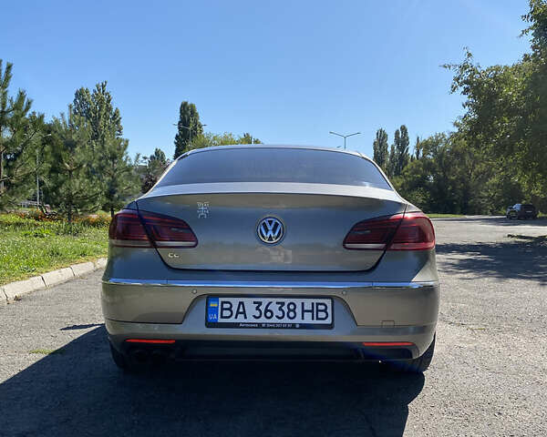 Бежевий Фольксваген CC / Passat CC, об'ємом двигуна 1.8 л та пробігом 210 тис. км за 10000 $, фото 4 на Automoto.ua