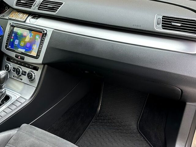 Бежевый Фольксваген CC, объемом двигателя 2 л и пробегом 97 тыс. км за 16000 $, фото 8 на Automoto.ua