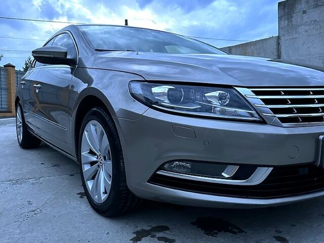 Бежевый Фольксваген CC, объемом двигателя 2 л и пробегом 97 тыс. км за 16000 $, фото 1 на Automoto.ua