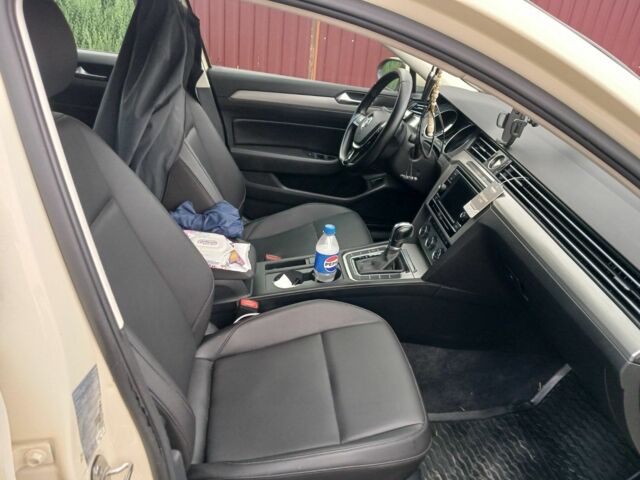 Бежевый Фольксваген СС, объемом двигателя 2 л и пробегом 300 тыс. км за 15500 $, фото 5 на Automoto.ua