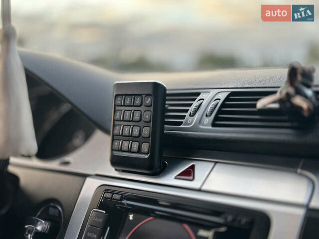 Черный Фольксваген CC / Passat CC, объемом двигателя 1.8 л и пробегом 250 тыс. км за 8300 $, фото 3 на Automoto.ua