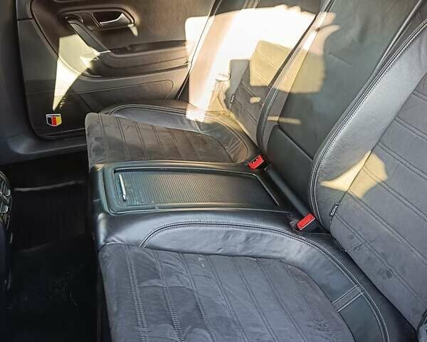 Черный Фольксваген CC / Passat CC, объемом двигателя 1.97 л и пробегом 240 тыс. км за 8500 $, фото 4 на Automoto.ua