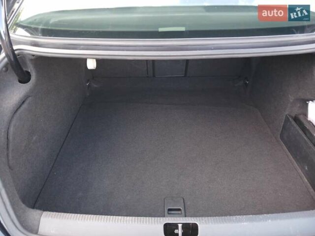 Черный Фольксваген CC / Passat CC, объемом двигателя 1.98 л и пробегом 275 тыс. км за 9000 $, фото 9 на Automoto.ua