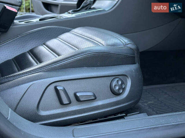 Черный Фольксваген CC / Passat CC, объемом двигателя 1.98 л и пробегом 140 тыс. км за 10200 $, фото 40 на Automoto.ua