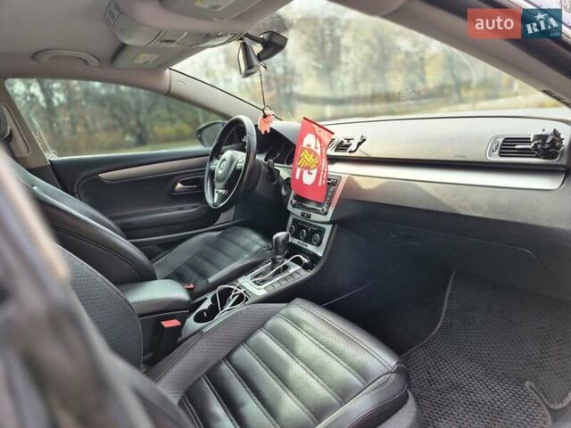 Черный Фольксваген CC / Passat CC, объемом двигателя 1.98 л и пробегом 260 тыс. км за 7500 $, фото 7 на Automoto.ua