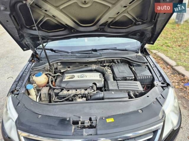 Черный Фольксваген CC / Passat CC, объемом двигателя 1.98 л и пробегом 260 тыс. км за 7500 $, фото 15 на Automoto.ua