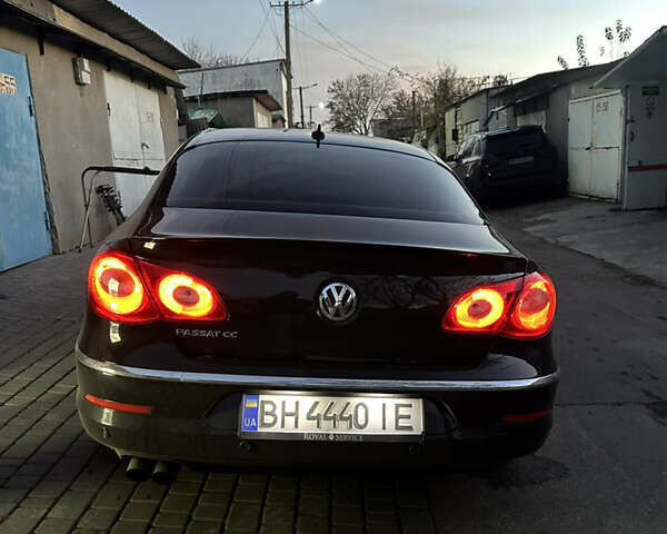 Черный Фольксваген CC / Passat CC, объемом двигателя 1.8 л и пробегом 210 тыс. км за 10000 $, фото 3 на Automoto.ua