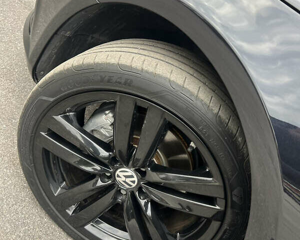 Чорний Фольксваген CC / Passat CC, об'ємом двигуна 1.98 л та пробігом 270 тис. км за 10900 $, фото 24 на Automoto.ua