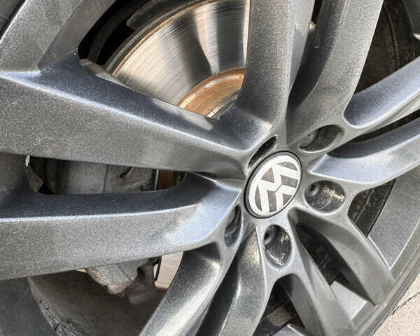 Черный Фольксваген CC / Passat CC, объемом двигателя 1.8 л и пробегом 195 тыс. км за 10300 $, фото 4 на Automoto.ua