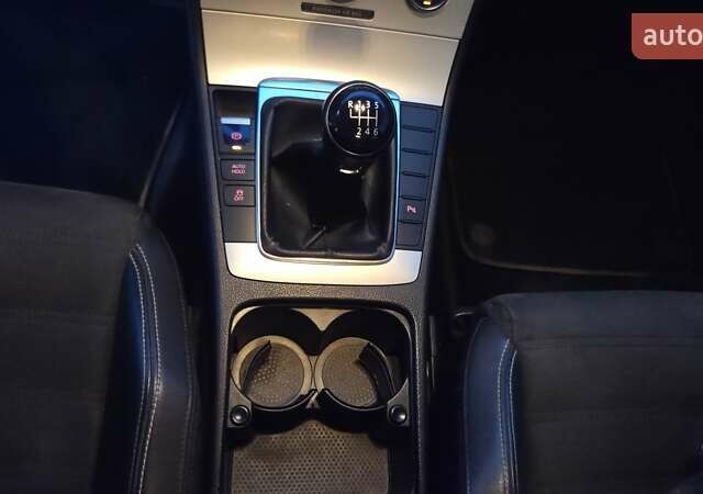 Черный Фольксваген CC / Passat CC, объемом двигателя 1.8 л и пробегом 250 тыс. км за 13000 $, фото 8 на Automoto.ua