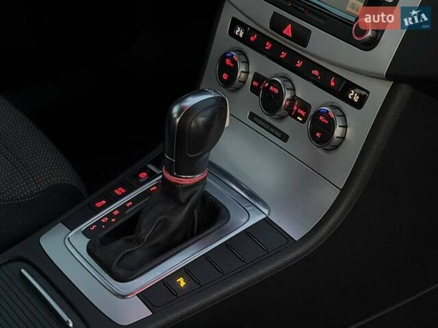 Чорний Фольксваген CC / Passat CC, об'ємом двигуна 1.8 л та пробігом 208 тис. км за 9500 $, фото 35 на Automoto.ua