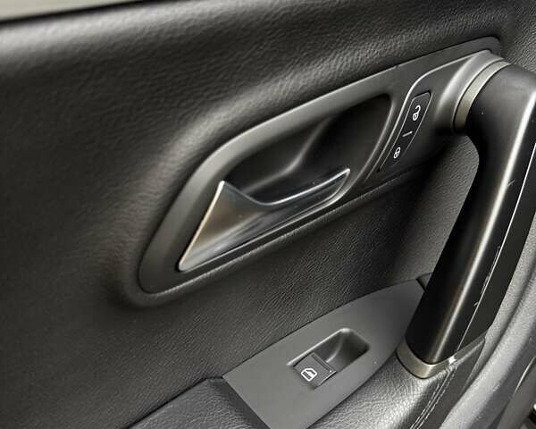 Черный Фольксваген CC / Passat CC, объемом двигателя 1.98 л и пробегом 184 тыс. км за 13000 $, фото 13 на Automoto.ua