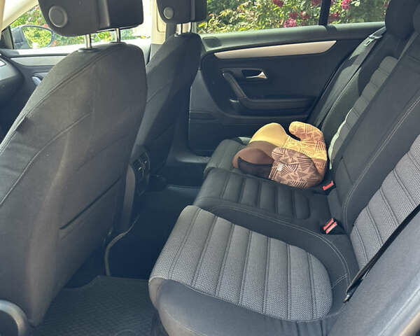 Черный Фольксваген CC / Passat CC, объемом двигателя 1.97 л и пробегом 246 тыс. км за 12800 $, фото 5 на Automoto.ua