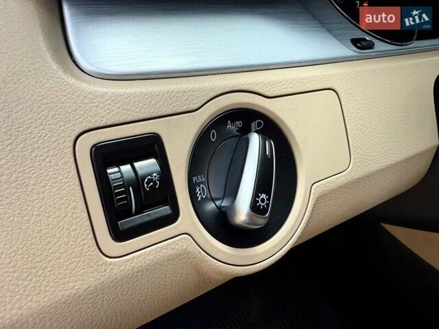 Чорний Фольксваген CC / Passat CC, об'ємом двигуна 1.98 л та пробігом 220 тис. км за 11999 $, фото 18 на Automoto.ua