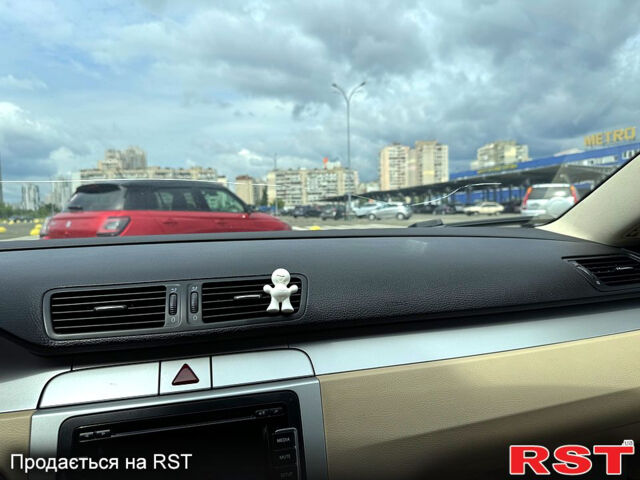 Чорний Фольксваген CC, об'ємом двигуна 2 л та пробігом 263 тис. км за 7800 $, фото 13 на Automoto.ua