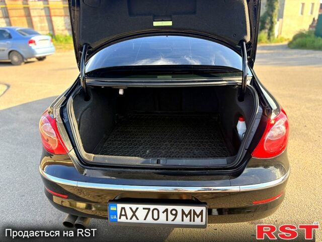 Чорний Фольксваген CC, об'ємом двигуна 2 л та пробігом 240 тис. км за 7000 $, фото 5 на Automoto.ua