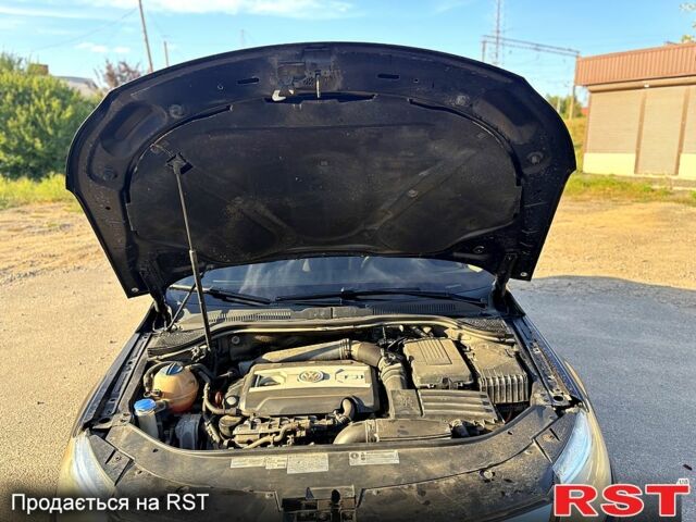 Чорний Фольксваген CC, об'ємом двигуна 2 л та пробігом 240 тис. км за 7000 $, фото 4 на Automoto.ua