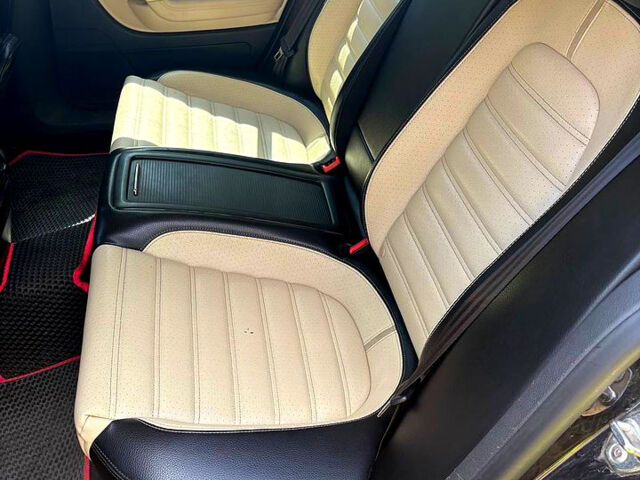 Черный Фольксваген CC, объемом двигателя 2 л и пробегом 220 тыс. км за 10000 $, фото 6 на Automoto.ua