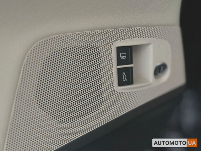 Черный Фольксваген CC, объемом двигателя 2 л и пробегом 229 тыс. км за 9700 $, фото 12 на Automoto.ua