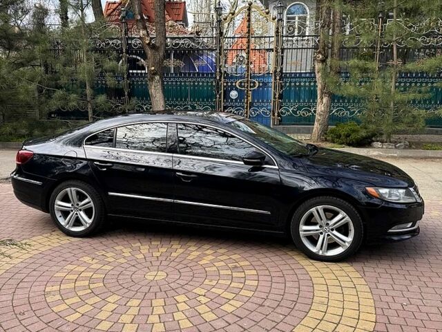 Черный Фольксваген CC, объемом двигателя 2 л и пробегом 230 тыс. км за 8000 $, фото 1 на Automoto.ua