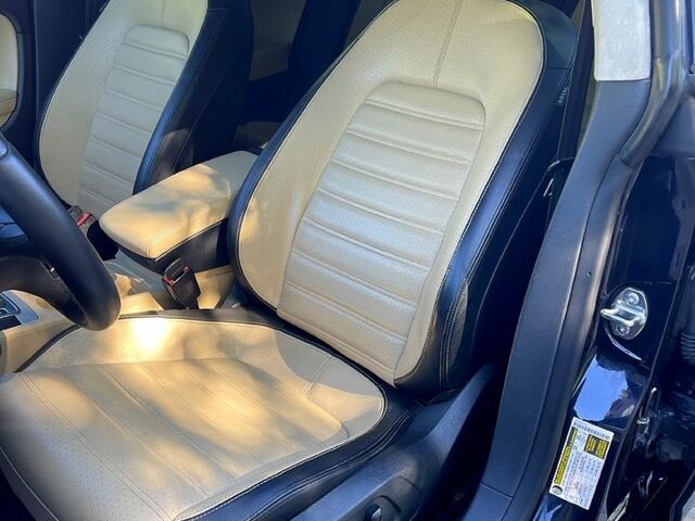 Черный Фольксваген CC, объемом двигателя 2 л и пробегом 226 тыс. км за 9900 $, фото 4 на Automoto.ua