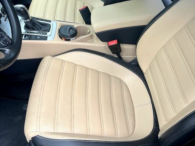 Черный Фольксваген CC, объемом двигателя 2 л и пробегом 180 тыс. км за 11300 $, фото 5 на Automoto.ua