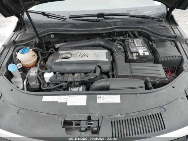 Чорний Фольксваген CC, об'ємом двигуна 2 л та пробігом 100 тис. км за 9200 $, фото 8 на Automoto.ua