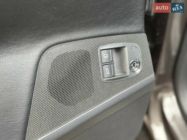 Фольксваген CC / Passat CC 2013 в Днепре (Днепропетровске) на Automoto.ua Коричневый Фольксваген CC / Passat CC, объемом двигателя 2 л и пробегом 180 тыс. км за 10799 $, фото 9 на Automoto.ua