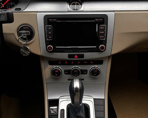 Коричневий Фольксваген CC / Passat CC, об'ємом двигуна 2 л та пробігом 140 тис. км за 12200 $, фото 22 на Automoto.ua