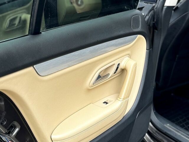 Коричневый Фольксваген CC, объемом двигателя 2 л и пробегом 195 тыс. км за 10000 $, фото 4 на Automoto.ua