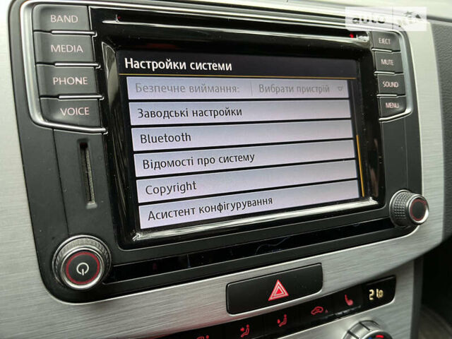 Червоний Фольксваген CC / Passat CC, об'ємом двигуна 1.98 л та пробігом 202 тис. км за 10999 $, фото 42 на Automoto.ua