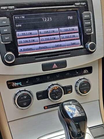 Красный Фольксваген CC / Passat CC, объемом двигателя 1.98 л и пробегом 131 тыс. км за 10300 $, фото 9 на Automoto.ua