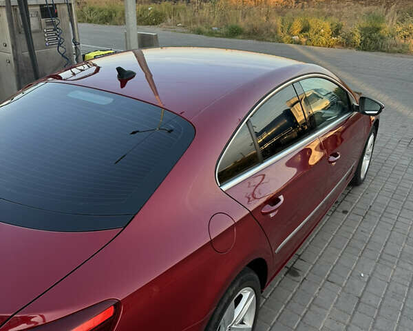 Красный Фольксваген CC / Passat CC, объемом двигателя 1.98 л и пробегом 178 тыс. км за 10500 $, фото 3 на Automoto.ua