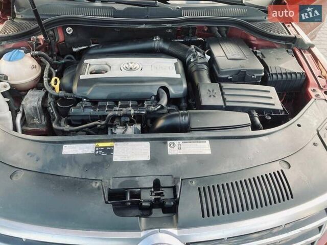 Красный Фольксваген CC / Passat CC, объемом двигателя 1.98 л и пробегом 123 тыс. км за 12000 $, фото 67 на Automoto.ua