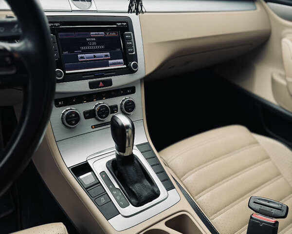 Красный Фольксваген CC / Passat CC, объемом двигателя 1.98 л и пробегом 181 тыс. км за 10200 $, фото 26 на Automoto.ua