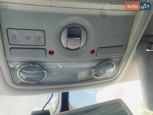 Красный Фольксваген CC / Passat CC, объемом двигателя 1.98 л и пробегом 123 тыс. км за 12000 $, фото 69 на Automoto.ua