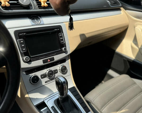 Красный Фольксваген CC / Passat CC, объемом двигателя 1.98 л и пробегом 188 тыс. км за 10150 $, фото 15 на Automoto.ua